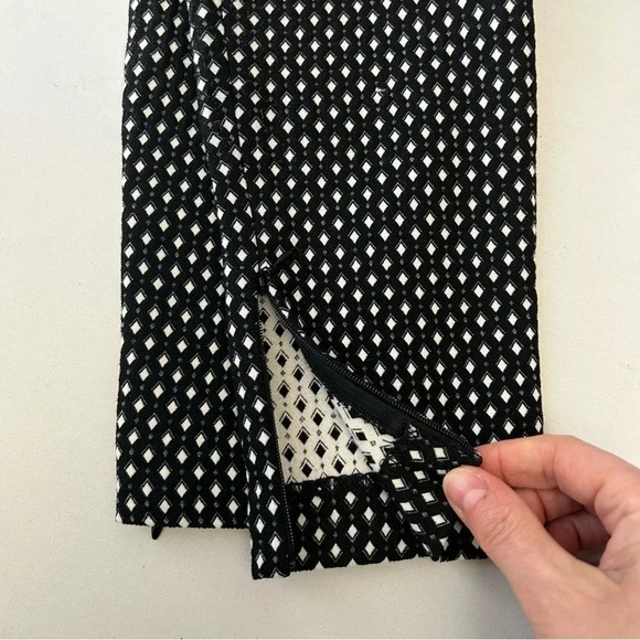 Ricki’s Pants Slim Fit Cropped Ankle Zipper Stretch Black & White Size 0 - Picture 10 of 14